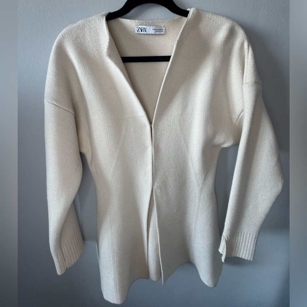 Zara Women's Elegant Cream Cardigan